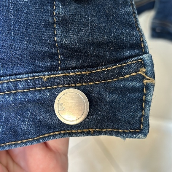 Lane Bryant denim jacket, dark wash, plus size 16 - Picture 5 of 8